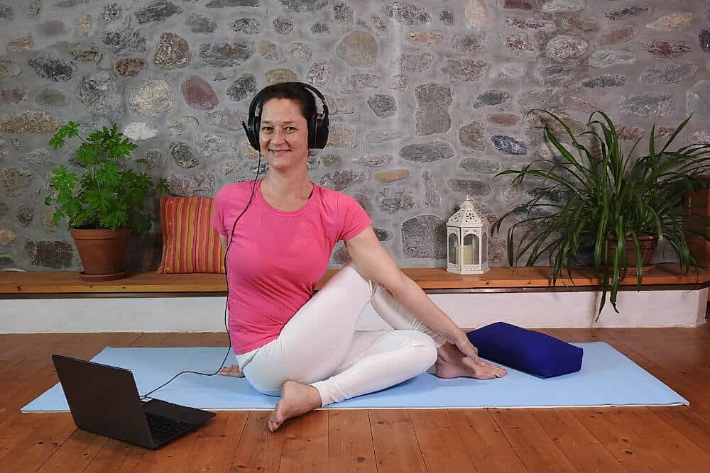 Online Yogastunden Drehsitz